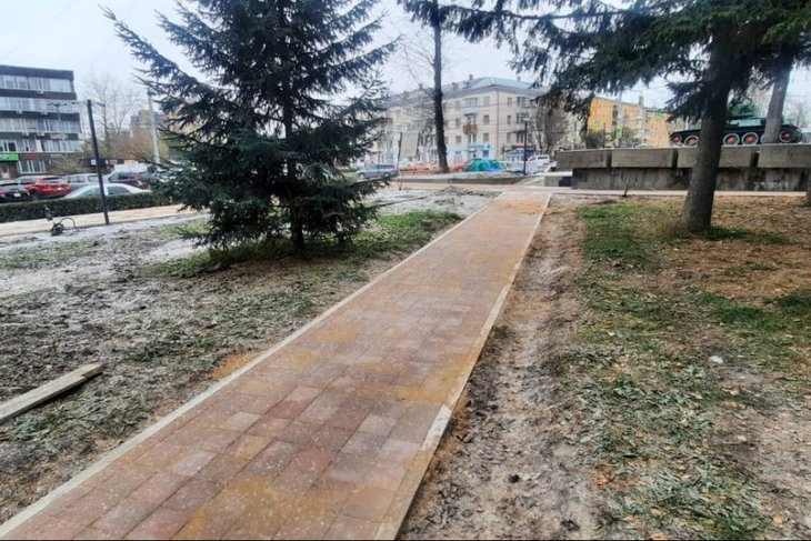 Благоустройства у танка «Иркутский комсомолец». Фото пресс-службы администрации областного центра