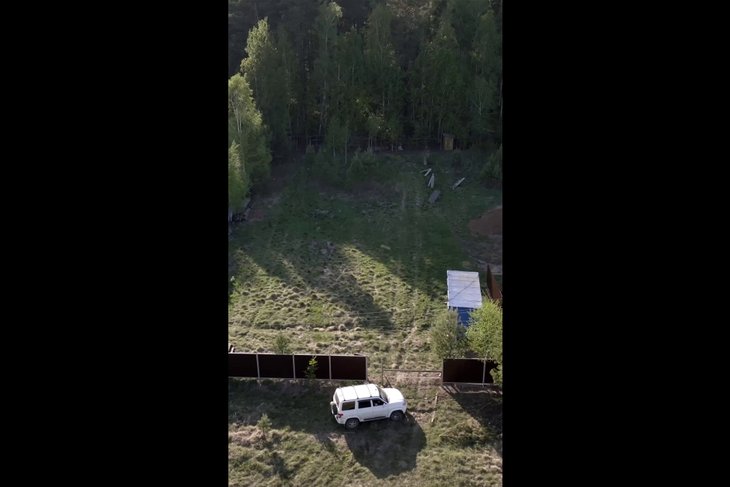 Участок в Иркутском округе. Скриншот видео со страницы Станислава Толстнева в соцсети «ВКонтакте»