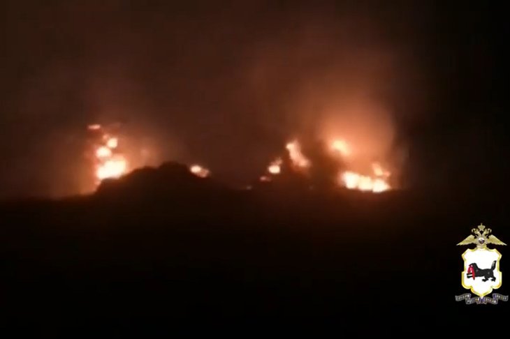Пожар. Скриншот из видео пресс-службы ГУ МВД России по Иркутской области