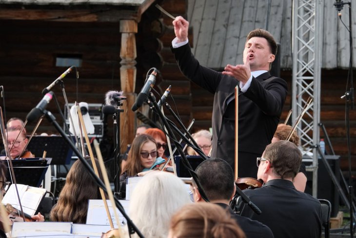 Выступление Губернаторского симфонического оркестра. Фото предоставлено пресс-службой филармонии