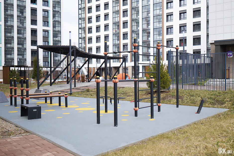 Площадка во дворе дома