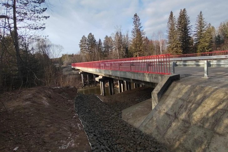 Мост. Фото пресс-службы правительства Иркутской области