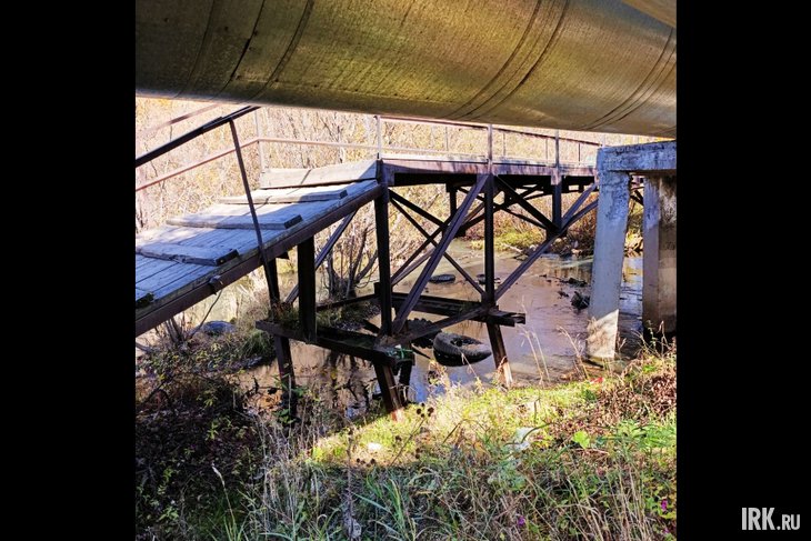 Полуразрушенный мост. Фото Ольги Фонарёвой, IRK.ru