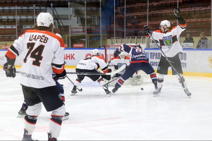 Фото из сообщества хоккейного клуба «Ермак» «ВКонтакте»