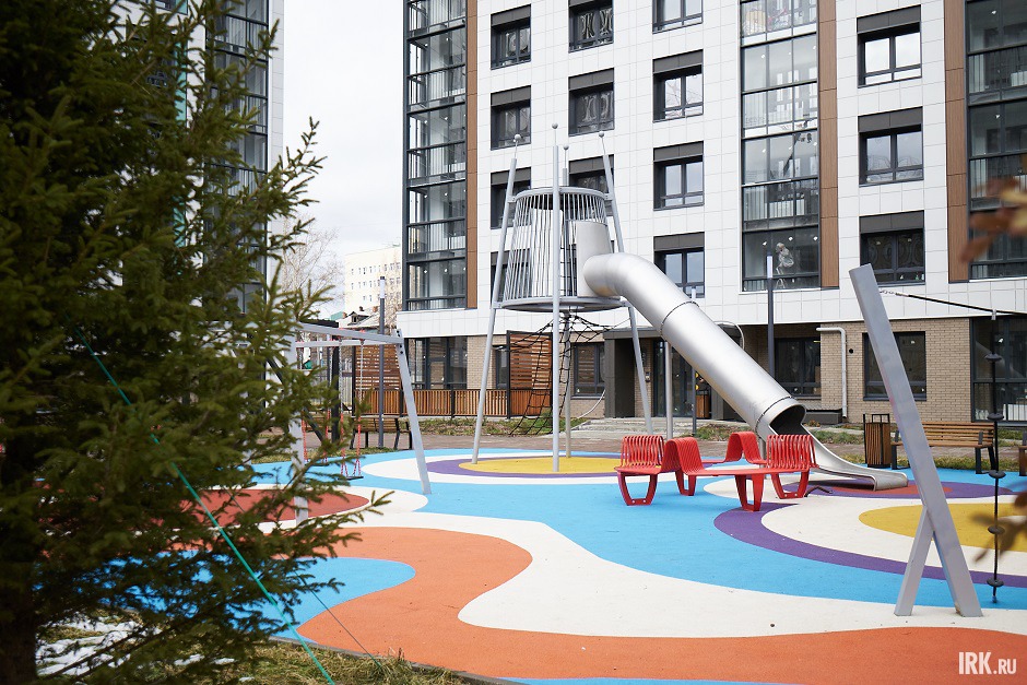 Площадка во дворе дома