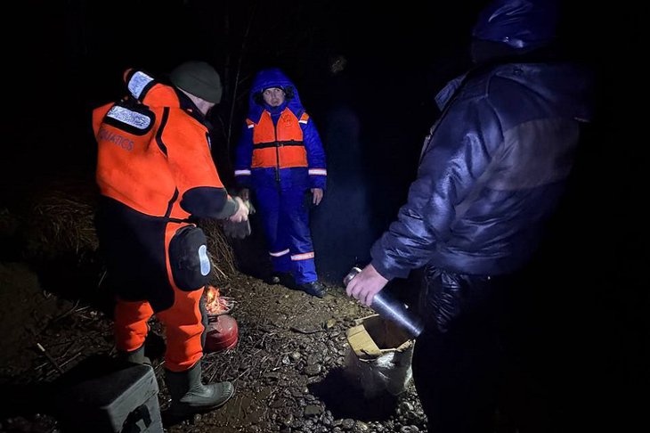 Спасатели. Фото предоставлены специалистами пожарно-спасательной службы Иркутской области