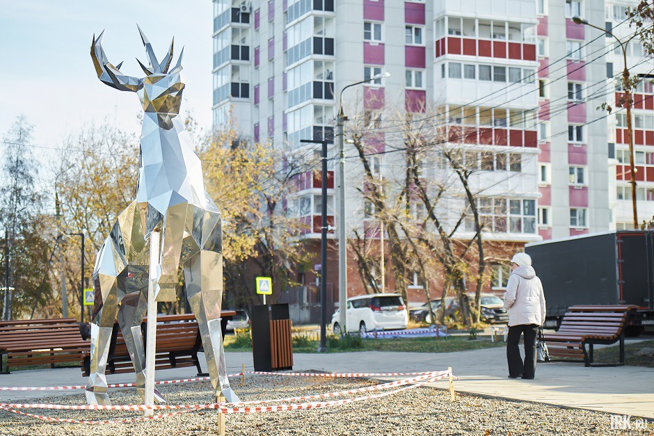 Скульптура оленя