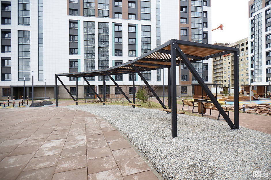 Площадка во дворе дома