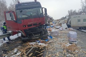 Авария с большегрузами. Фото пресс-службы прокуратуры Иркутской области