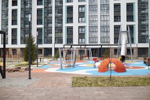 Площадка во дворе дома