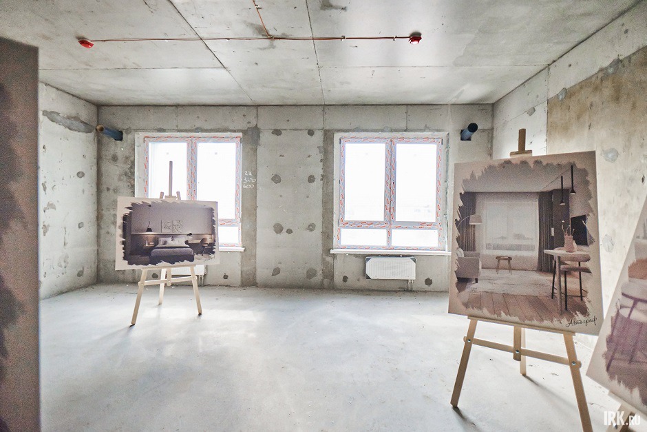 Экспозиция стендов с вариантами планировок и дизайна квартир