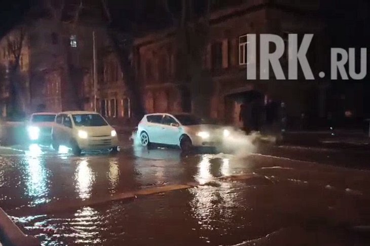 Подтопленные улицы. Скриншот видео Кирилла Шипицина