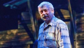 «Я по сценам немало хаживал». Творческая встреча с Николаем Дубаковым