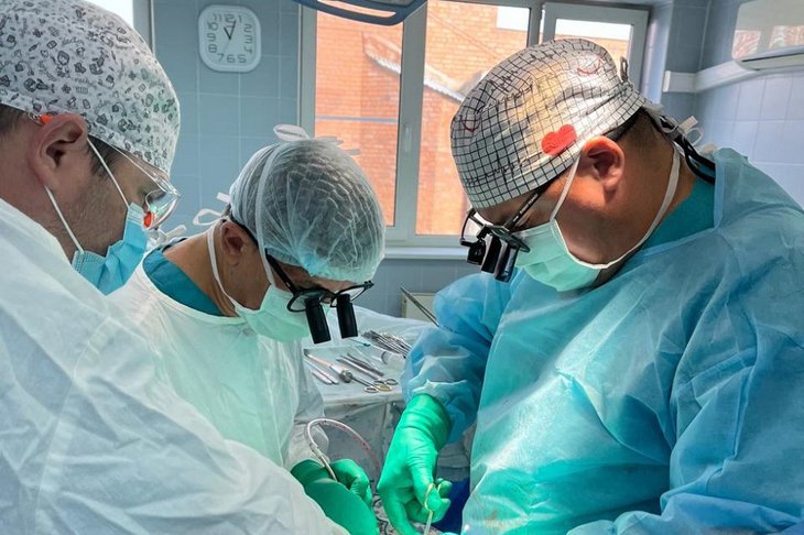 Операция. Фото пресс-службы правительства Иркутской области