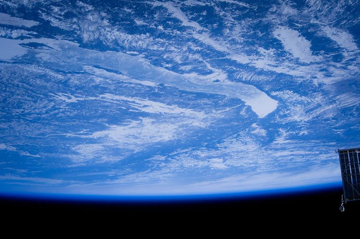 Байкал из космоса. Фото Антона Шкаплерова