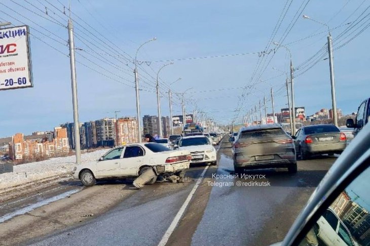 ДТП. Фото из телеграм-канала «Красный Иркутск»