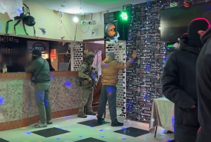 Рейд в Усолье-Сибирском. СКриншот видео ГУ МВД России по Иркутской области