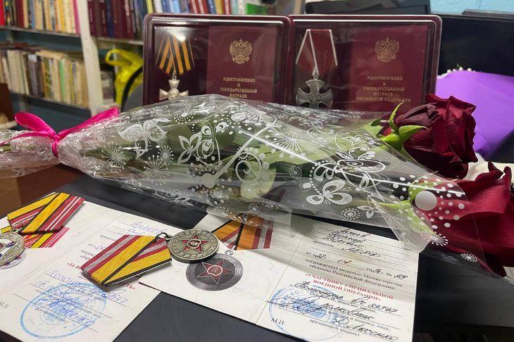 Награды. Фото из телеграм-канала главы Эхирит-Булагатского района Геннадия Осодоева