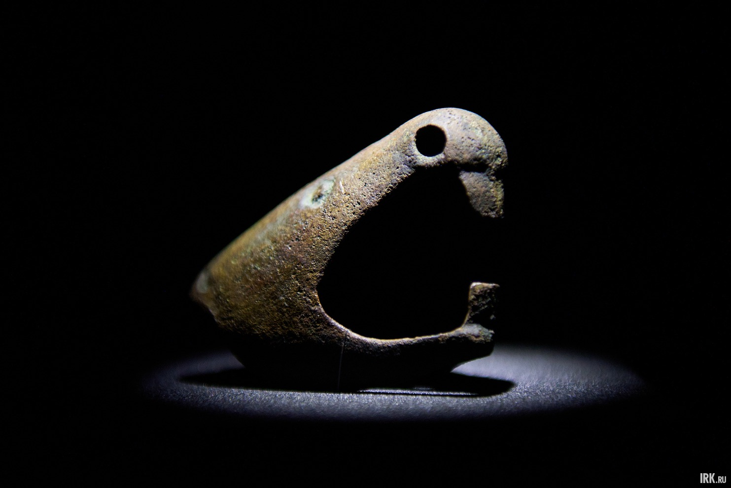 Большая часть экспонатов выставки – это находки из Иркутской области, причем это предметы, в том числе, которые хранятся сейчас, например, в Москве в Государственном историческом музее, в Российском географическом музее, в Санкт-Петербурге.