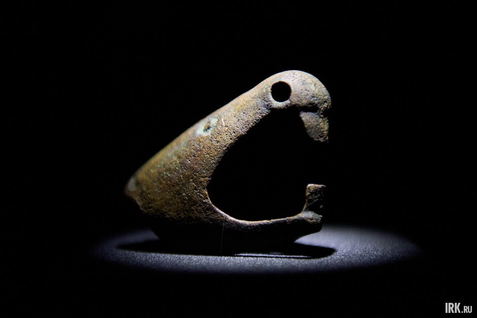 Большая часть экспонатов выставки – это находки из Иркутской области, причем это предметы, в том числе, которые хранятся сейчас, например, в Москве в Государственном историческом музее, в Российском географическом музее, в Санкт-Петербурге.