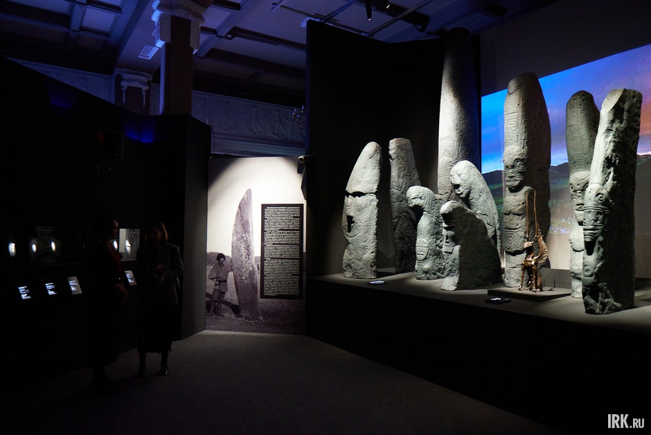 Фонд «Таволга» не просто делает передвижную выставку, а видоизменяет экспозицию в каждом новом городе, добавляя в него артефакты, относящиеся к региону.