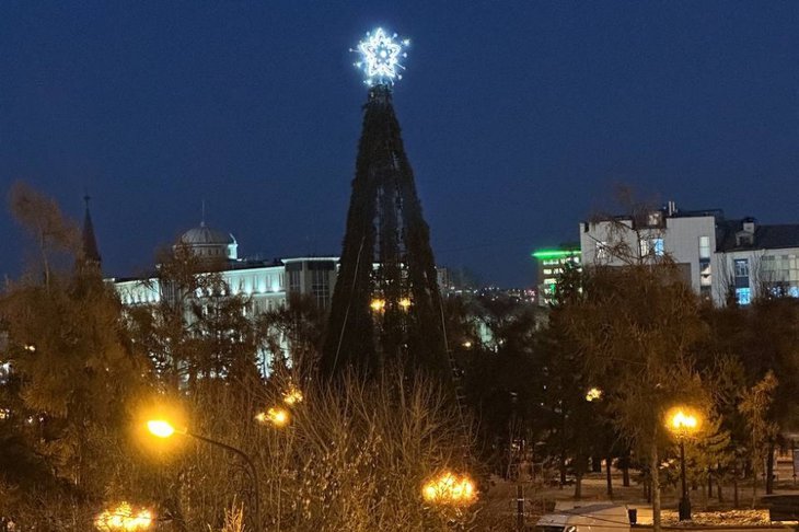 Елка. Фото пресс-службы МАУ «Праздник»