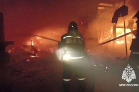 Пожар на предприятии в Усолье-Сибирском. Скриншот видео пресс-службы ГУ МЧС России по Иркутской области
