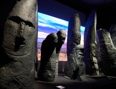 Масштабный проект «Сны Сибири» фонда «Таволга» объединяет археологию и современное искусство, знакомя зрителя со средневековым прошлым Сибири.