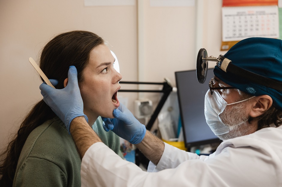 В кабинете лора-онколога