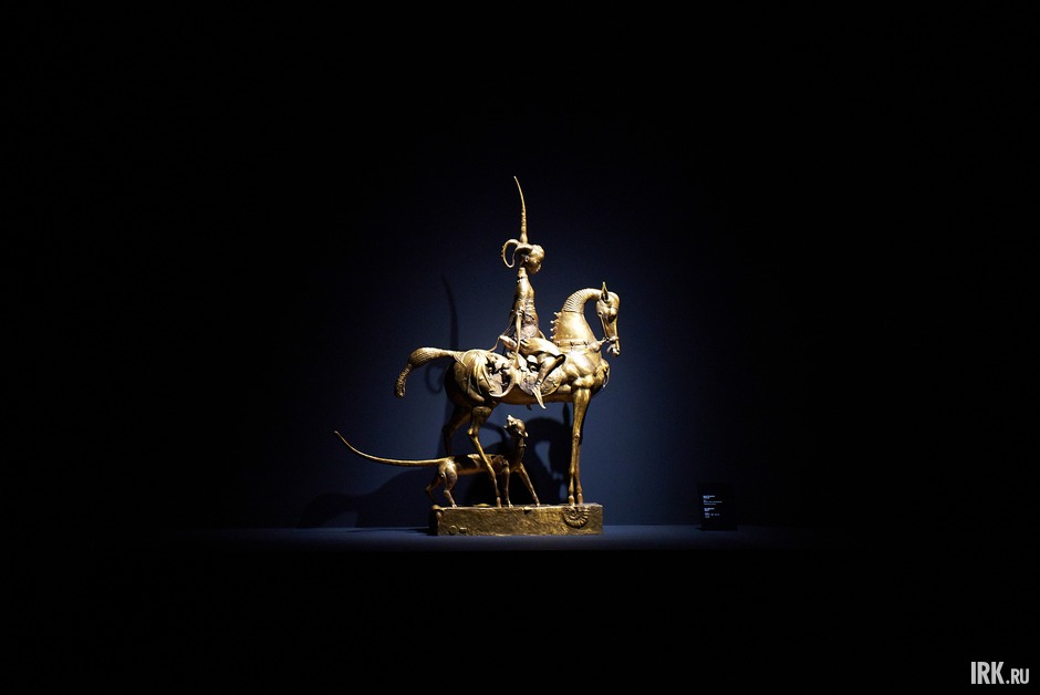 Скульптура «Сказка»  выполнена по мотивам истории и мифологии культур Евразии.