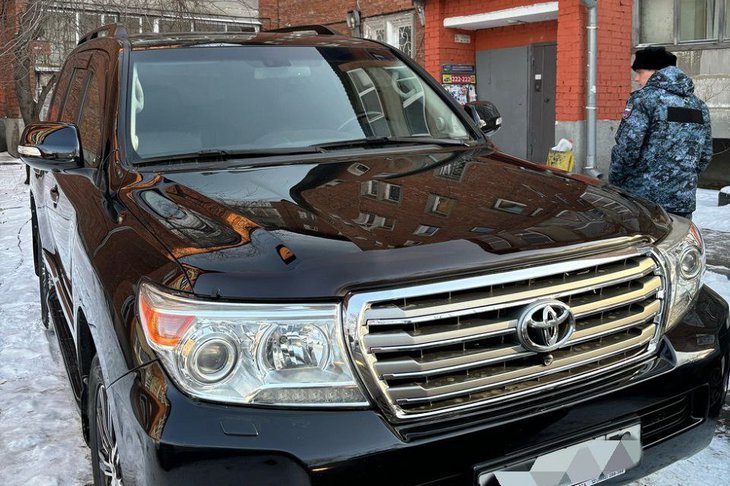 Автомобиль Toyota Land Cruiser. Фото ГУФССП России по Иркутской области