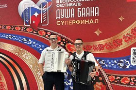 Артем Завьялов и Владимир Грищенко. Фото с официальной страницы коллектива «Карабас Баян» в социальной сети «ВКонтакте»