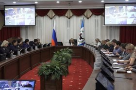Заседание. Фото пресс-службы правительства Иркутской области