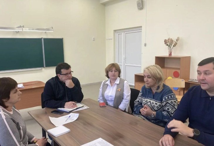 Встреча в Большом Луге. Фото пресс-службы правительства Иркутской области