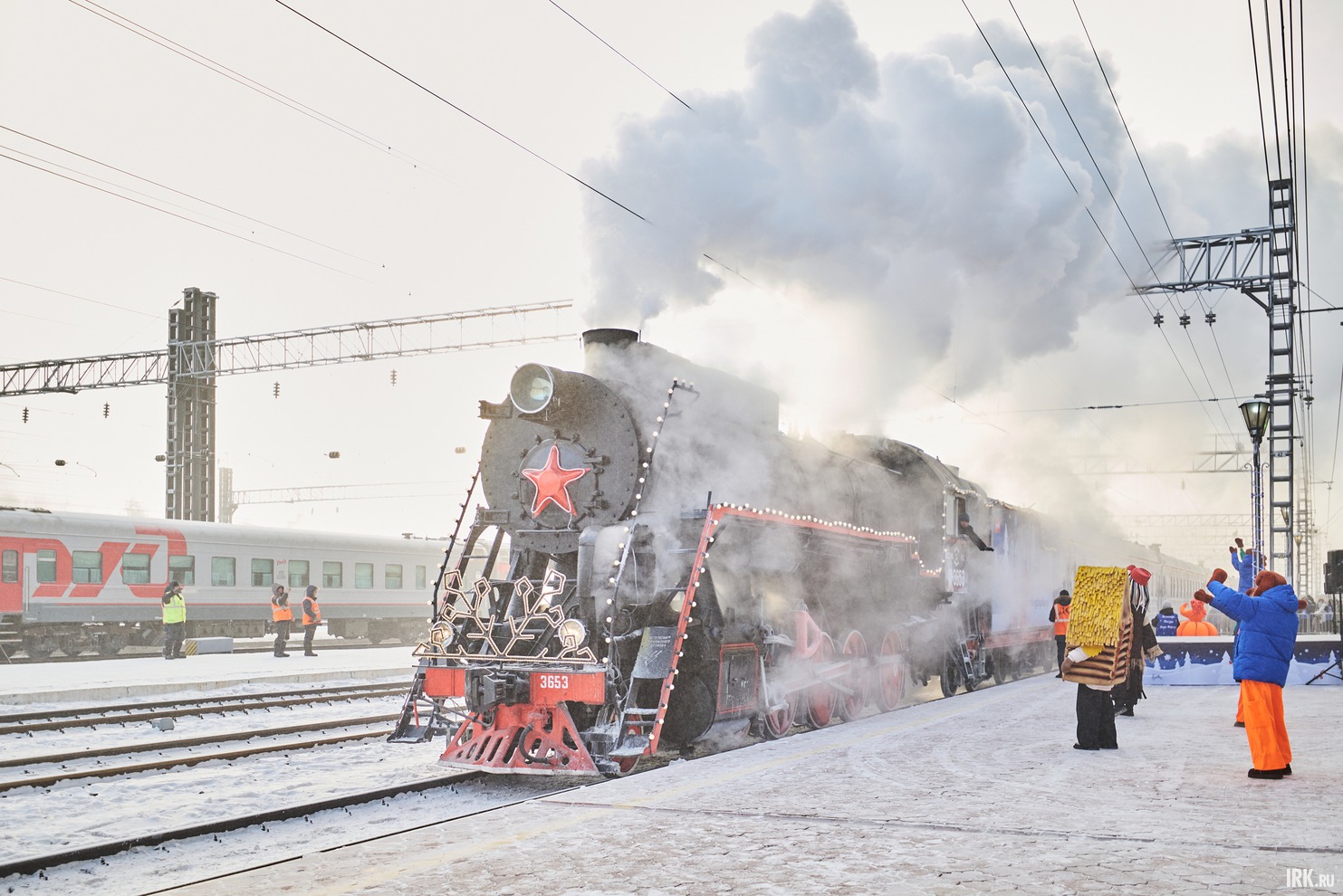 2 декабря 2025 года на станцию Иркутск-Пассажирский прибыл поезд Деда Мороза.
