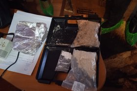 Изъятые запрещенные вещества. Фото пресс-службы Восточно-Сибирского ЛУ МВД России на транспорте