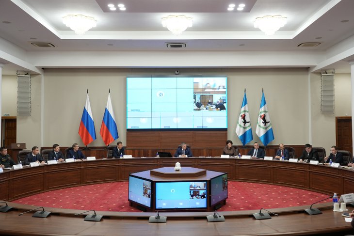 Совещание. Фото пресс-службы правительства Иркутской области