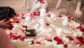 Женский круг во время зимнего солнцестояния