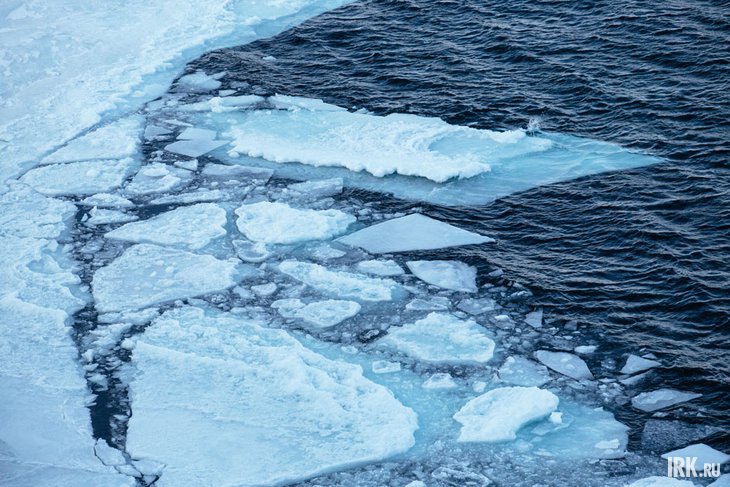 Первый лед на Байкале. Фото IRK.ru