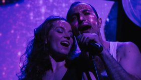 Кто-то по-прежнему любит тебя