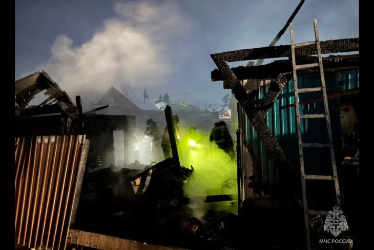 Место пожара. Фото пресс-службы ГУ МЧС по региону
