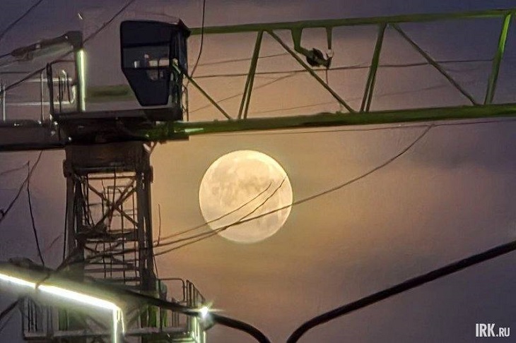 Луна. Фото Екатерины Андреевой, IRK.ru