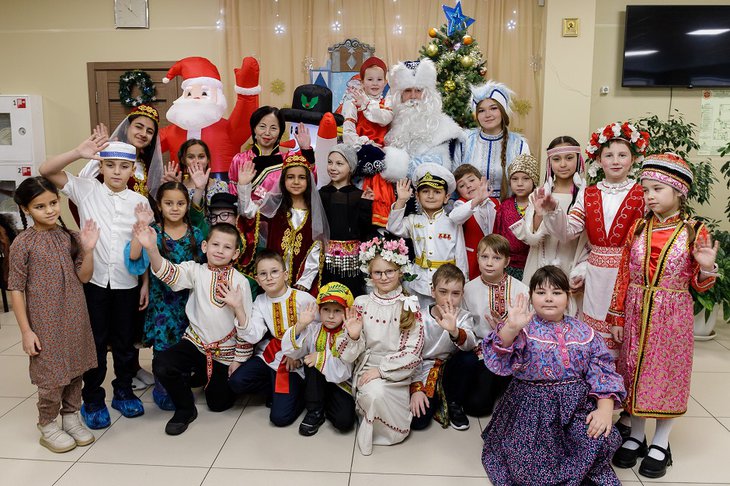 Дети на празднике. Фото Александра Новикова