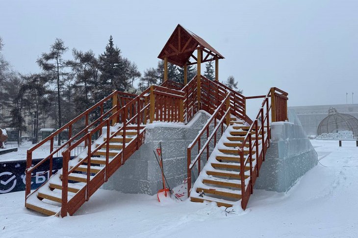 Горка в центре Иркутска. Фото пресс-службы правительства Иркутской области