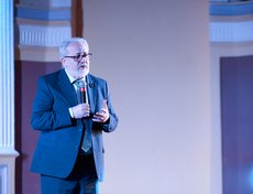 Станислав Гольдфарб наградил победителей ежегодного конкурса социально значимых проектов «Миллион на добрые дела».