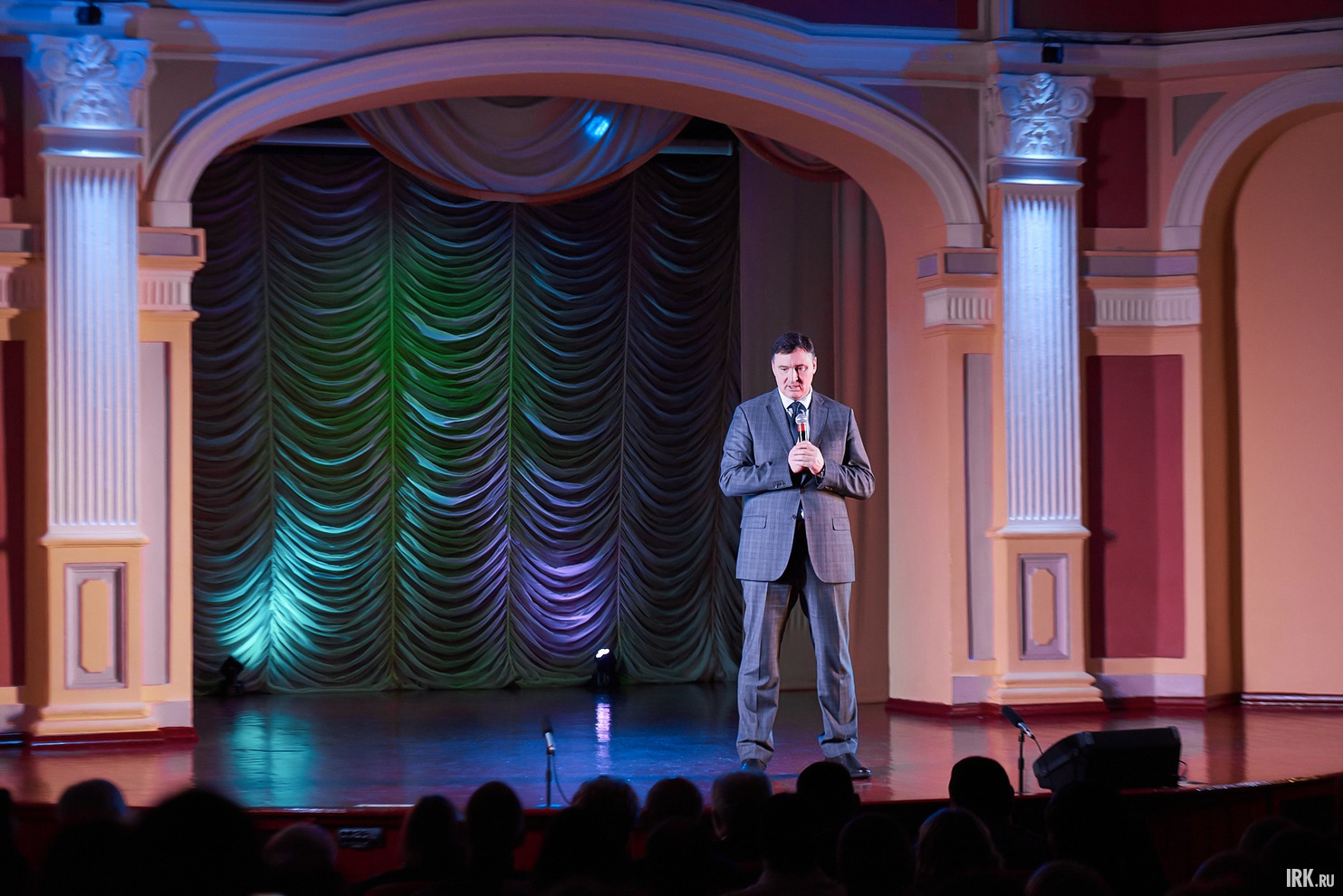 Руслан Болотов: «Спасибо за то, что вы стремитесь к позитивным переменам, не боитесь протянуть руку помощи нуждающимся. Сила Иркутска – в его людях».