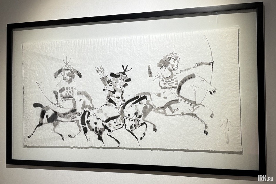 Кони на картинах выставки «Тушь». Фото Марины Палеевой, IRK.ru