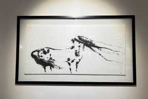 Кони на картинах выставки «Тушь». Фото Марины Палеевой, IRK.ru