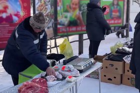 Несанкционированная торговля. Скриншот видео администрации Иркутска