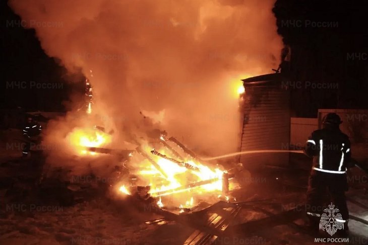 Пожар. Фото пресс-службы ГУ МЧС России по Иркутской области